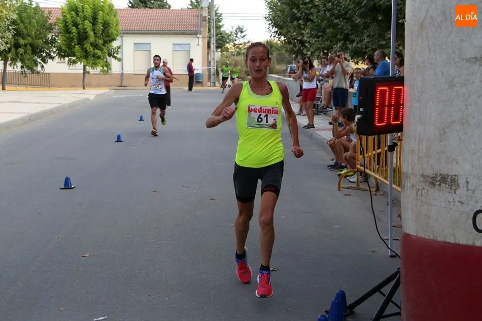 Foto 8 - Enrique Merch&aacute;n y Elena Holguera vencen en la carrera de la Virgen de la Vega