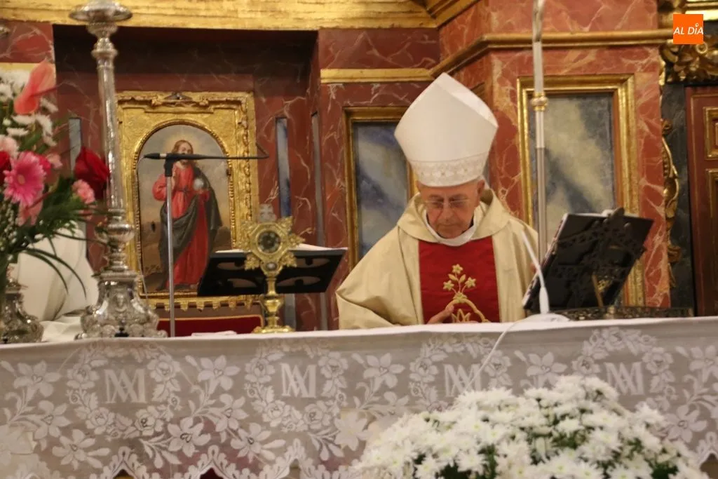 Foto 11 - El cardenal Ricardo Bl&aacute;zquez visita Alba de Tormes por el A&ntilde;o Jubilar Teresiano