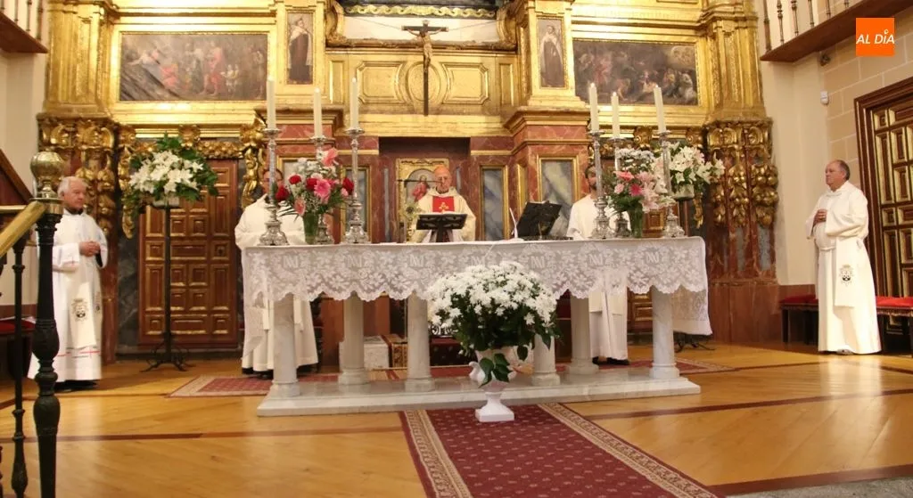 Foto 6 - El cardenal Ricardo Bl&aacute;zquez visita Alba de Tormes por el A&ntilde;o Jubilar Teresiano