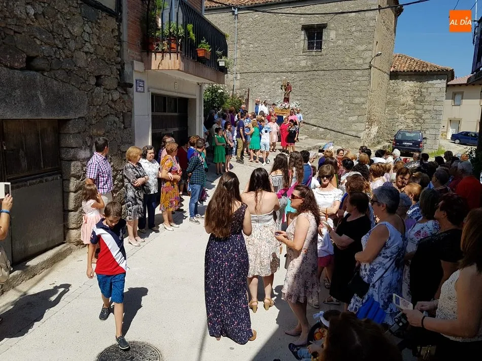 La imagen de San Ramón recorrió las calles de El Cerro en plenas fiestas