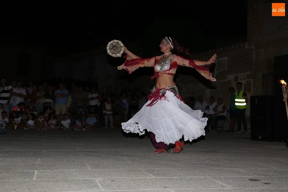 Foto 9 - El fuego y la danza contin&uacute;an la Semana Cultural