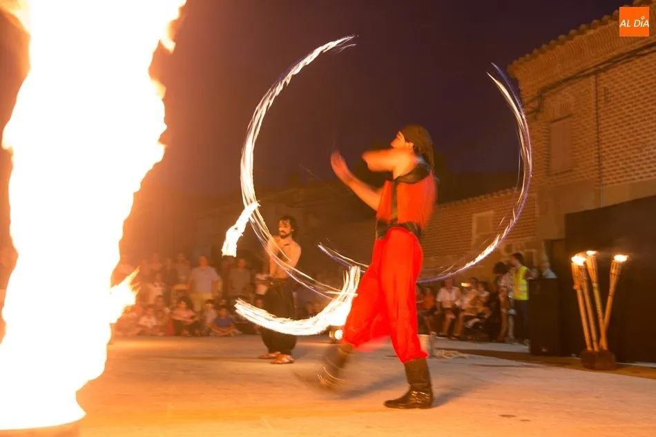 Foto 3 - El fuego y la danza contin&uacute;an la Semana Cultural