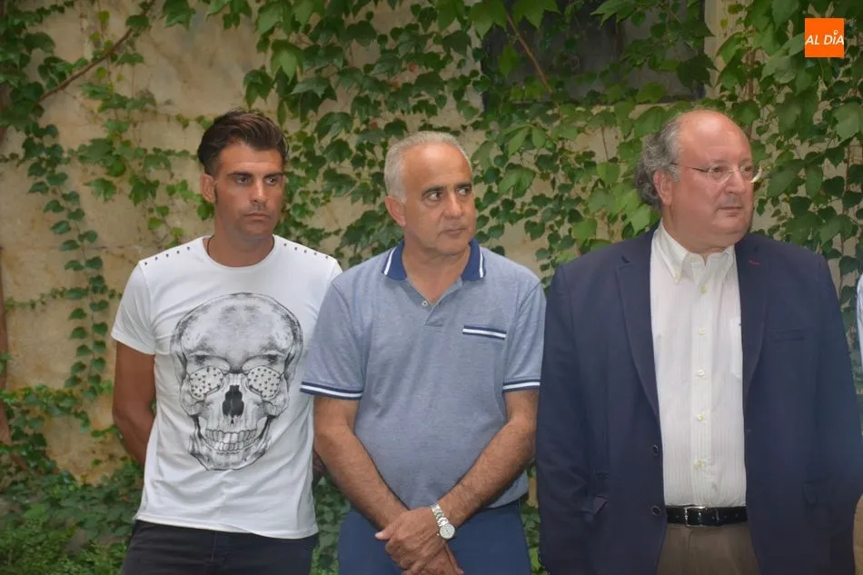 Foto 6 - La capital charra ejerce de anfitriona de la Vuelta Ciclista a Espa&ntilde;a