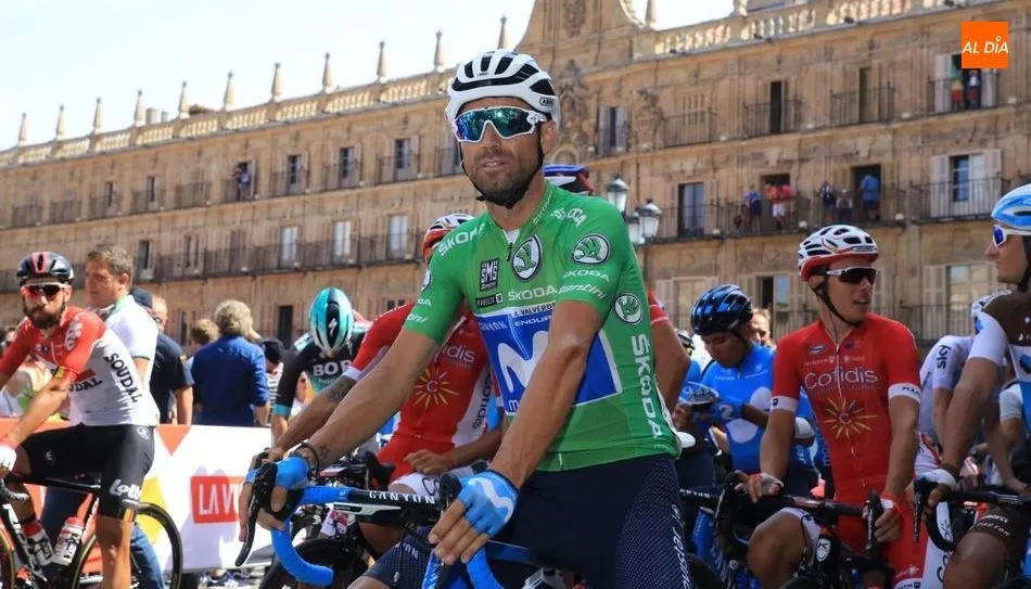 Alejandro Valverde, corredor del Movistar, primer español en la general al ocupar el segundo puesto, a dos segundos del líder, Simon Yates. Foto de Alberto Martín