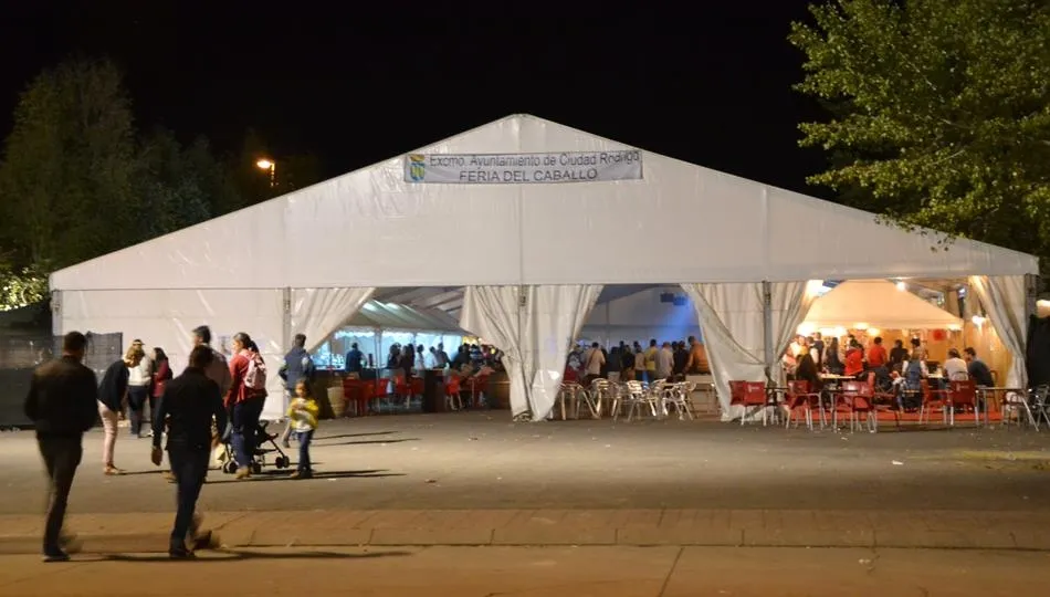 Últimas horas para presentar ofertas por las barras vacantes de la Feria del Caballo  