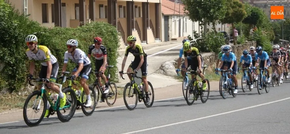 Foto 9 - Alba de Tormes vive una jornada hist&oacute;rica con el paso de la Vuelta a Espa&ntilde;a