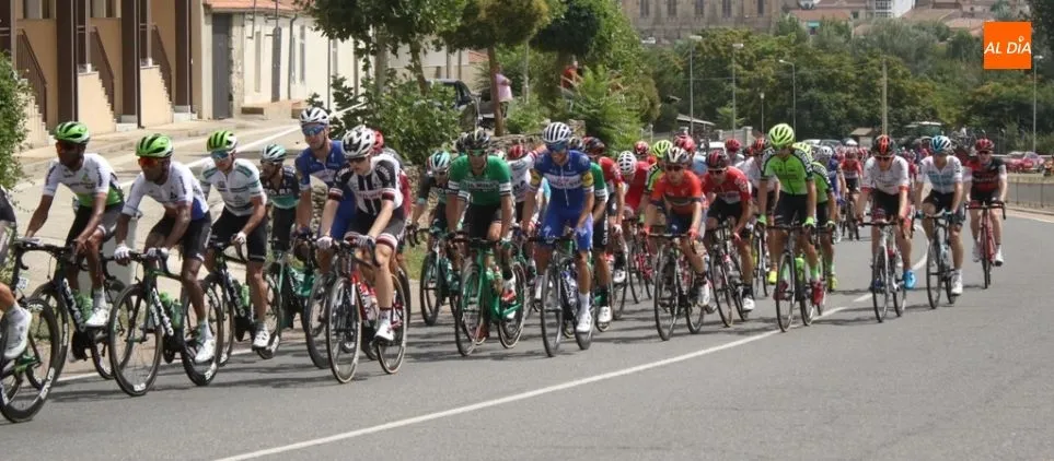 Foto 5 - Alba de Tormes vive una jornada hist&oacute;rica con el paso de la Vuelta a Espa&ntilde;a