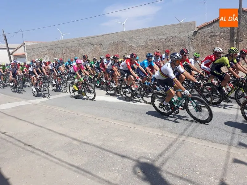 Foto 2 - Garcihern&aacute;ndez inscribe su nombre en la historia de la Vuelta a Espa&ntilde;a