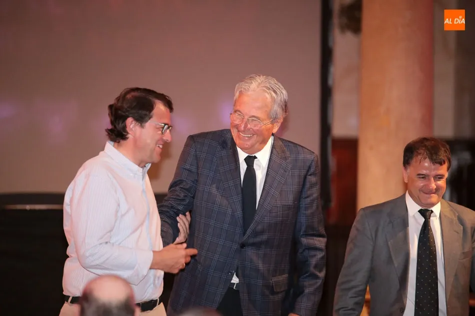 Foto 10 - El CD Salamanca FF y Jos&eacute; Mar&iacute;a Rozas, reconocidos por los premios D&acute;Alessandro