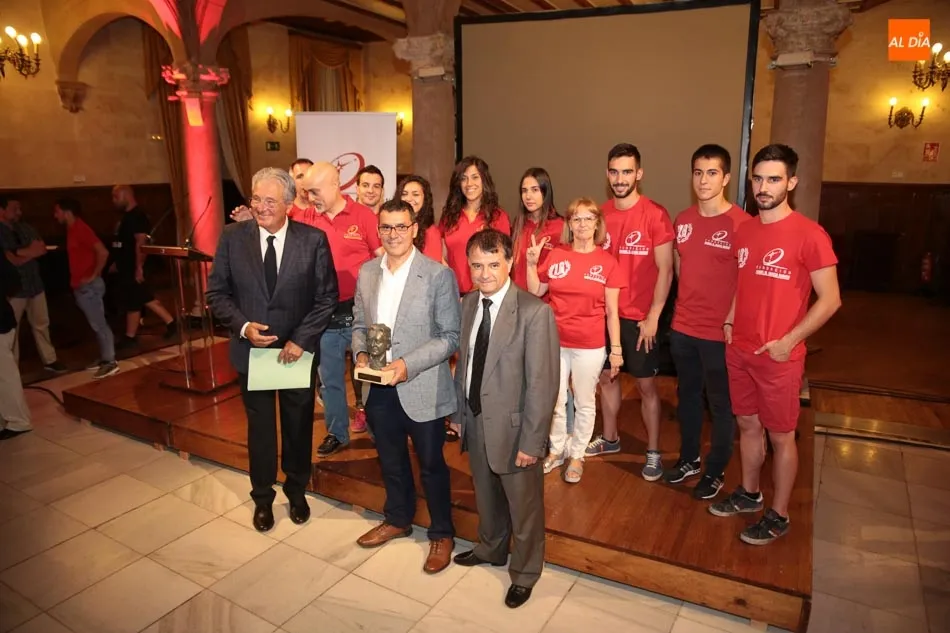Foto 2 - El CD Salamanca FF y Jos&eacute; Mar&iacute;a Rozas, reconocidos por los premios D&acute;Alessandro