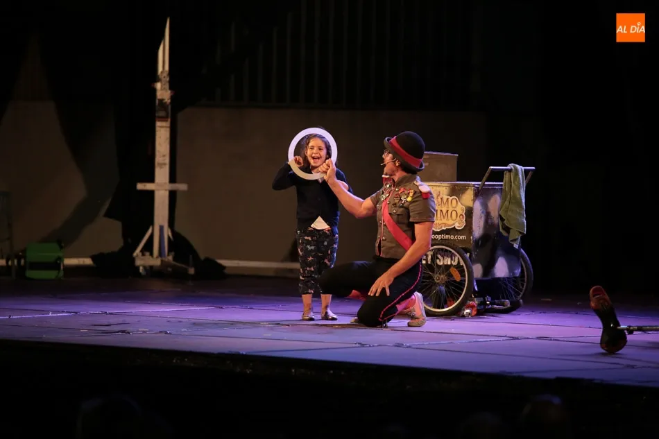 Foto 11 - &lsquo;M&aacute;ximo&rsquo;, circo y buen humor en una nueva sesi&oacute;n del Festival Volatiritormes  