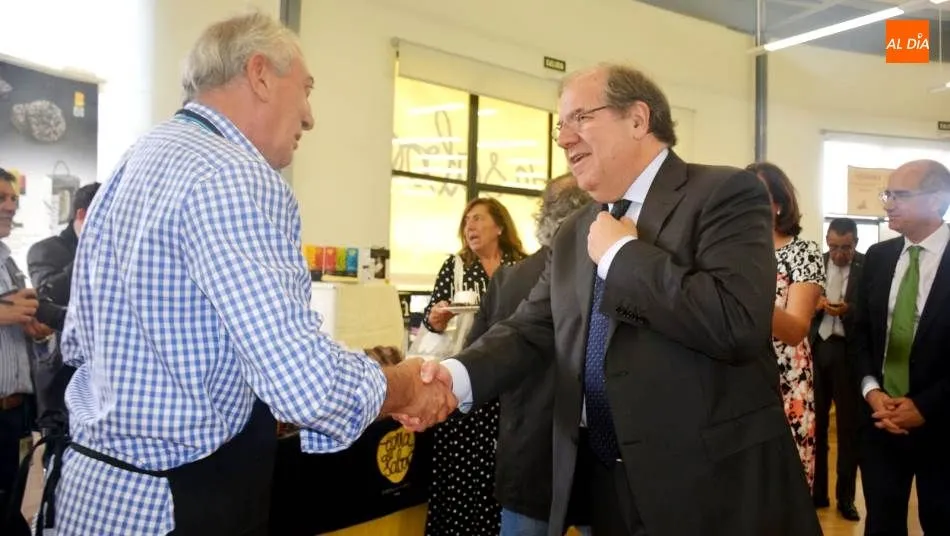 Juan Vicente Herrera, presidente de la Junta de Castilla y León, en su visita a Salamaq