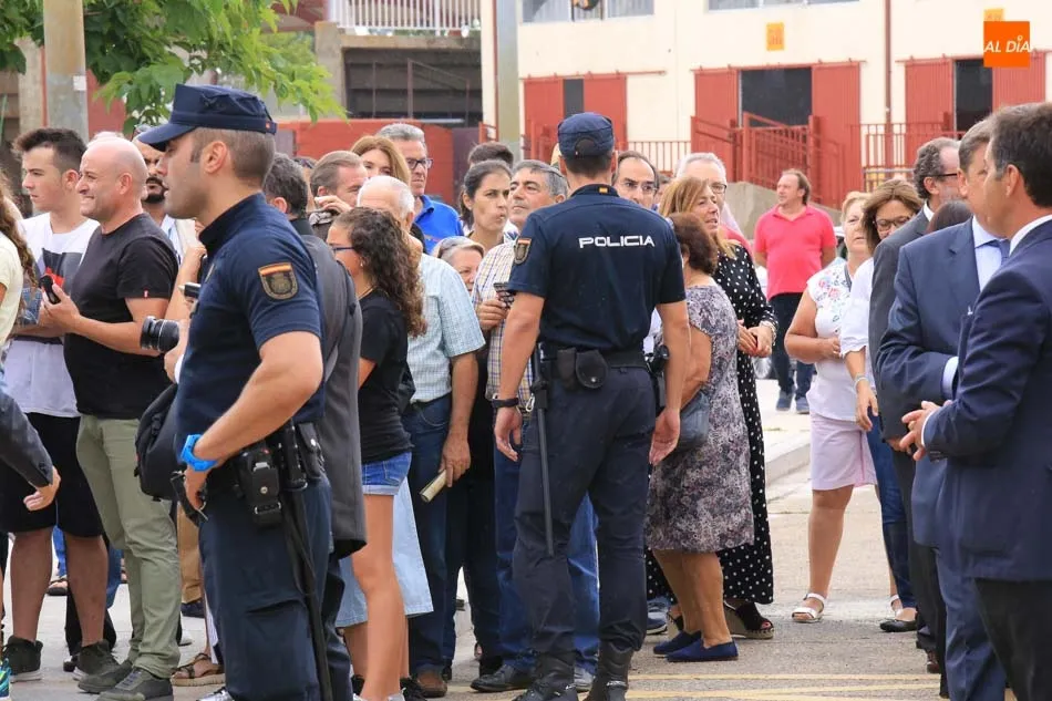 Foto 11 - Los Reyes realzan la importancia de Salamaq en una brillante inauguraci&oacute;n