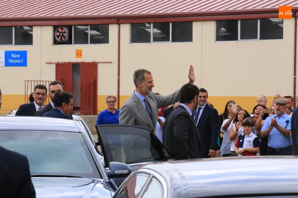 Foto 9 - Los Reyes realzan la importancia de Salamaq en una brillante inauguraci&oacute;n