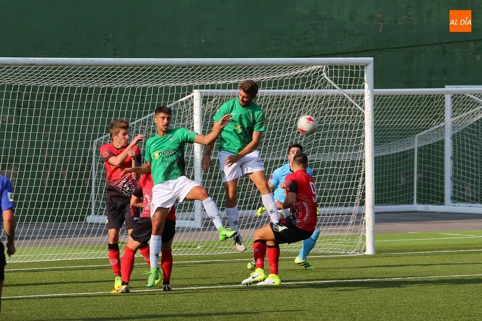 Imagen del encuentro entre Béjar y Guijuelo disputado el pasado año