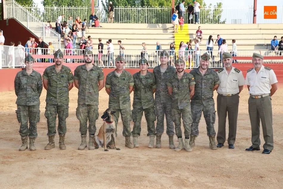 Exhibición equina y canina a cargo del Centro Militar de Cría Caballar abulense