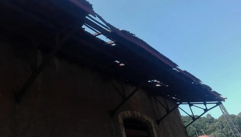 Tejado de una de las naves de la antigua estación de tren de Béjar
