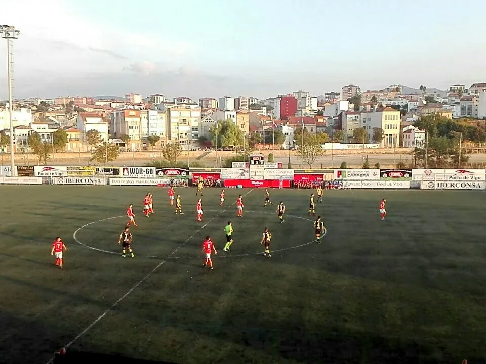 Instantes del duelo entre el Rápido de Bouzas y Unionistas. / Imagen: Unionistas