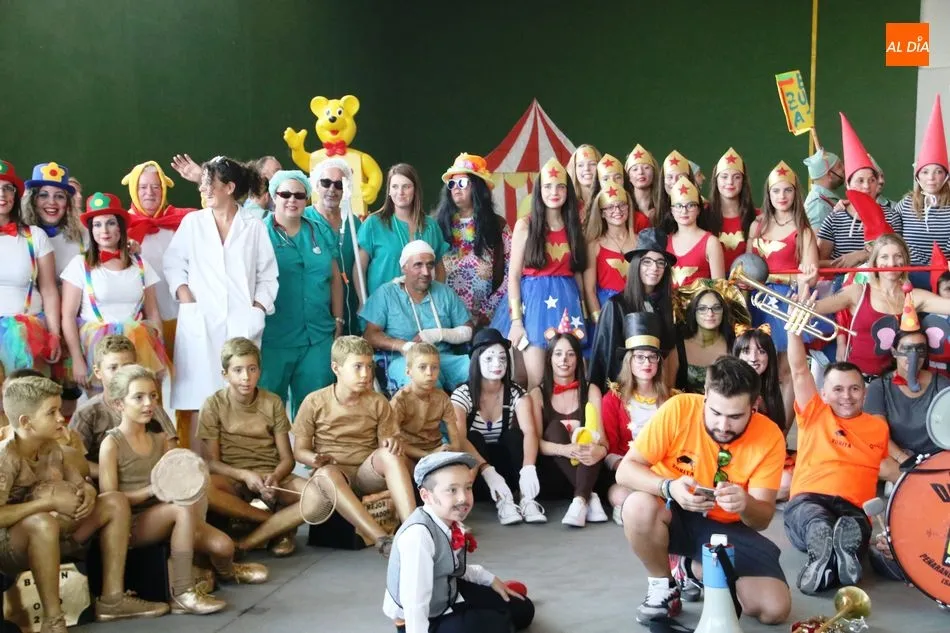 Las fiestas de Navales cuentan siempre con una alta participación de los vecinos