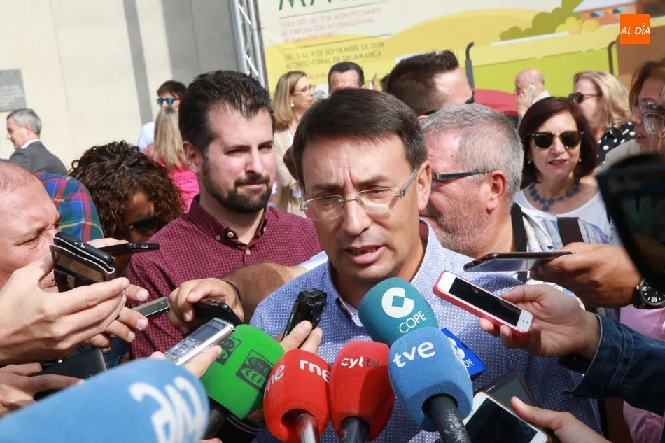 Foto 2 - Tudanca pide "pol&iacute;ticas activas" para el sector y "no meros chamanes que invoquen la lluvia"