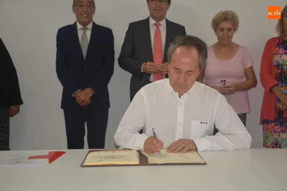 Foto 7 - Ayuntamiento, Junta y organizaciones sociales impulsan un protocolo de atenci&oacute;n coordinada a...