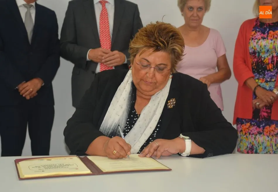 Foto 3 - Ayuntamiento, Junta y organizaciones sociales impulsan un protocolo de atenci&oacute;n coordinada a...