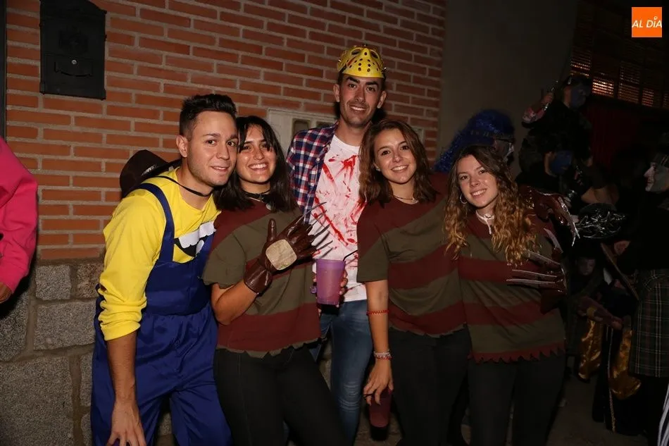 Las peñas se lo pasan de cine