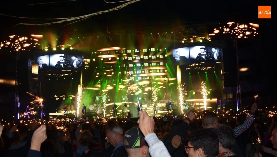 Actuación de la Orquesta Panorama en el Recinto Ferial de Béjar