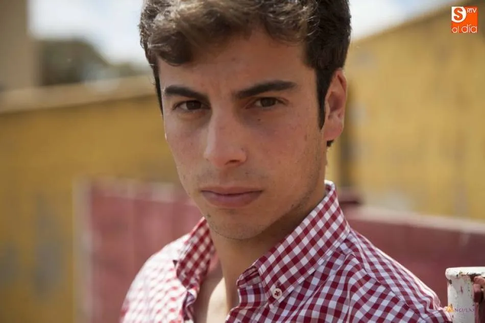 Alejandro Marcos posa para una entrevista de SALAMANCArtv AL DÍA | Foto: Pablo Angular