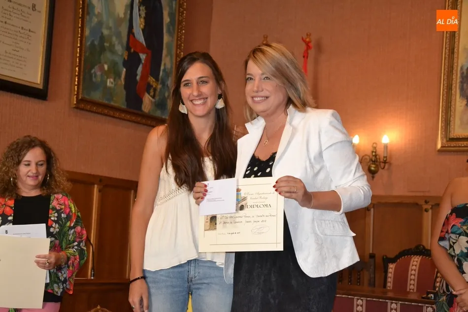 Foto 10 - Entregados los premios del Martes Mayor en un acto muy concurrido gracias a los scouts  