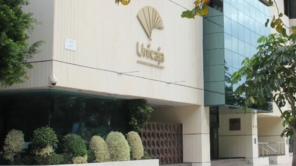 Unicaja Banco culmina la integración de su filial EspañaDuero