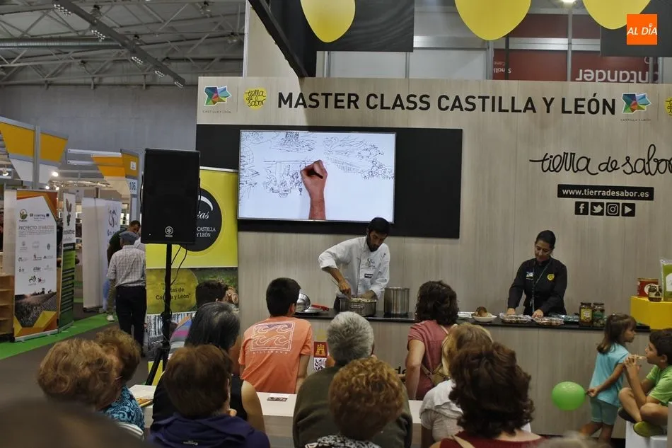 Foto 8 - Taller de cocina micol&oacute;gica con el cocinero salmantino Adri&aacute;n Casado