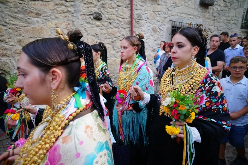 Foto 9 - Carlos Fortes pregona los festejos y anima a los vecinos a preservar las tradiciones