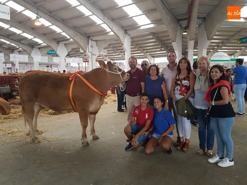Foto 10 - &lsquo;M&oacute;nica Belucci&rsquo;, de los hermanos Mu&ntilde;oz Carrasco, campeona joven de la raza limusina