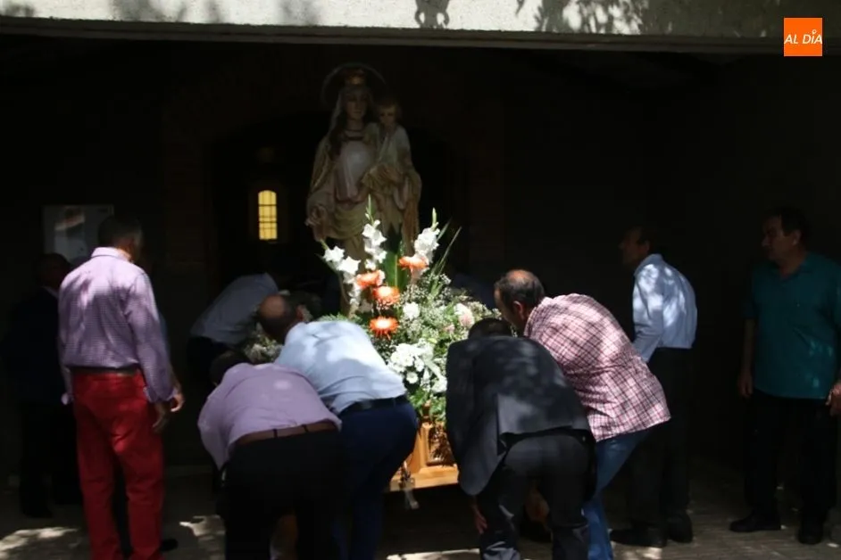 Foto 10 - Madre, Reina y Se&ntilde;ora de Navales