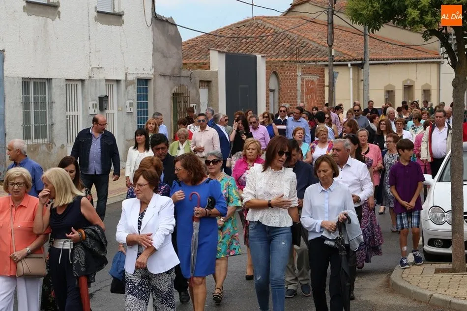 Foto 5 - Villoria rinde honores a la Virgen de la Vega