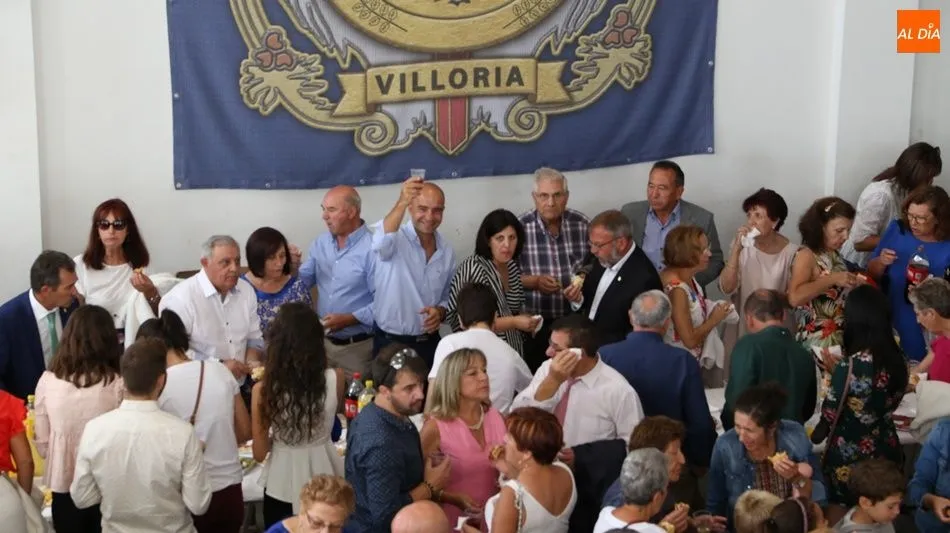 Foto 4 - Villoria rinde honores a la Virgen de la Vega