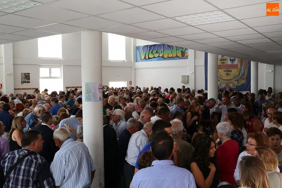 Foto 3 - Villoria rinde honores a la Virgen de la Vega