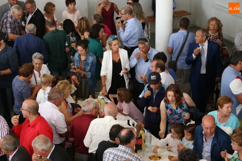 Villoria rinde honores a la Virgen de la Vega