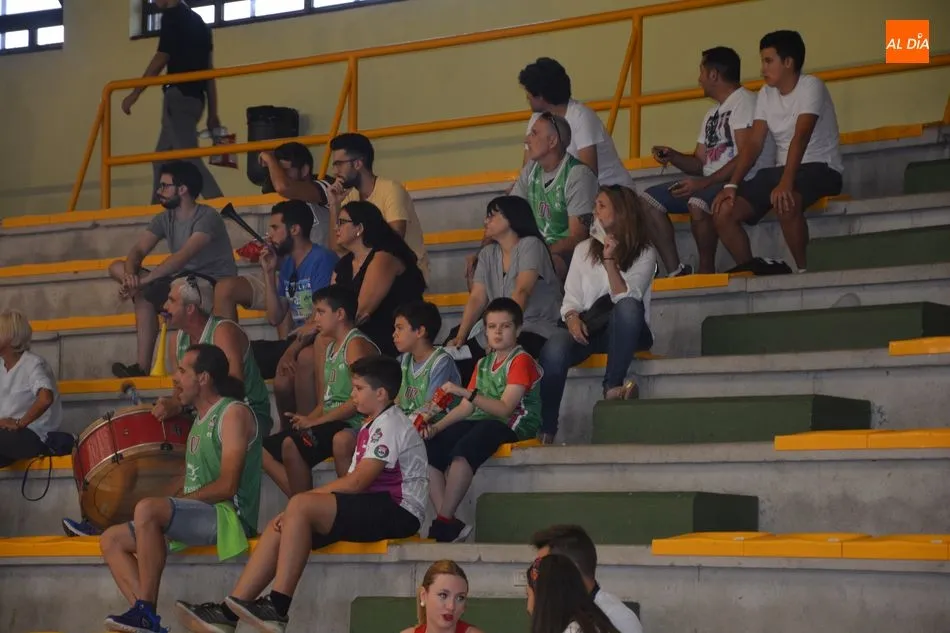 Foto 10 - El Queser&iacute;a La Antigua CB Tormes cae en su debut con el Extremadura Plasencia (71-82)