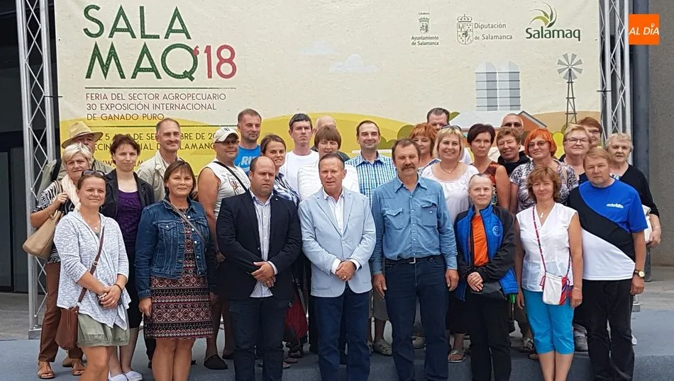 La delegación, recibida por el diputado Román Hernández