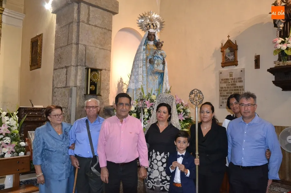 Foto 5 - La Virgen de la Pe&ntilde;a esquiva la lluvia con un trayecto recortado para evitar riesgos  