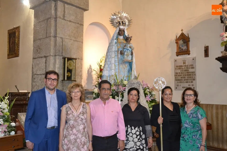Foto 4 - La Virgen de la Pe&ntilde;a esquiva la lluvia con un trayecto recortado para evitar riesgos  