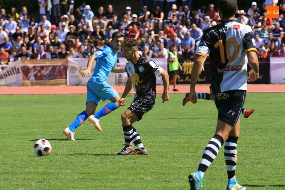 Foto 9 - Unionistas y Atl&eacute;tico de Madrid &lsquo;B&rsquo; se reparten los puntos (1-1)