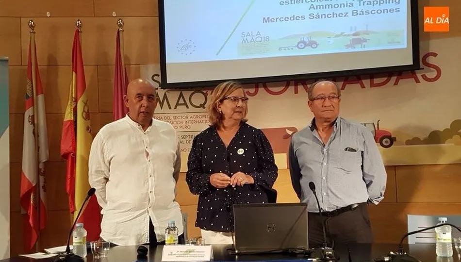 Aurelio Pérez, Mercedes Sánchez y Guillermo González, en la jornada profesional de Salamaq