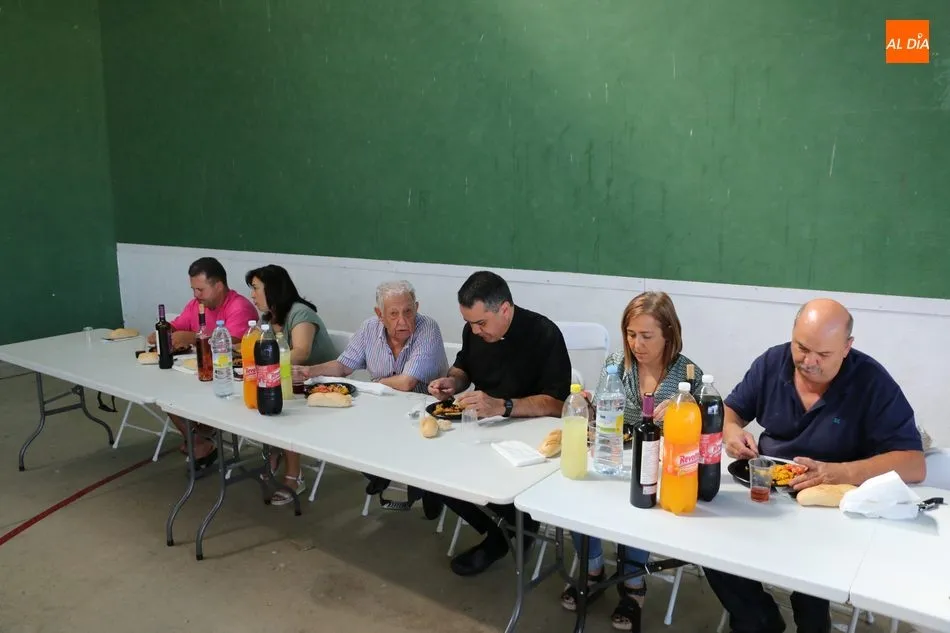 Foto 5 - En Villaseco de los Reyes despiden las fiestas con una suculenta paella  