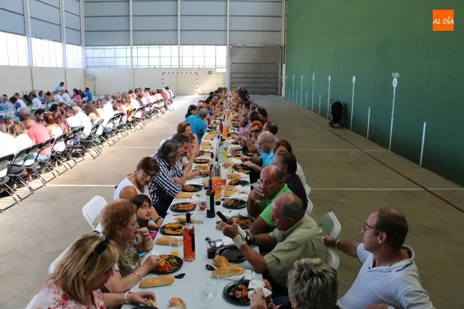 Foto 3 - En Villaseco de los Reyes despiden las fiestas con una suculenta paella  
