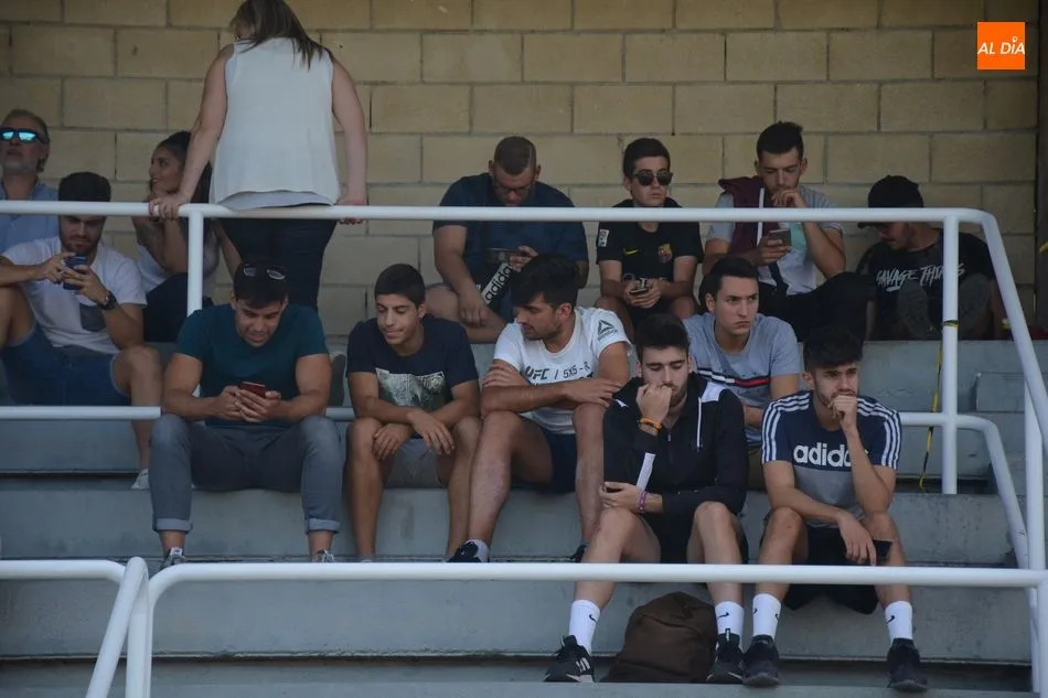 Foto 2 - El Salamanca CF UDS &lsquo;B&rsquo; debuta en la Regional de Aficionados goleando (4-0)