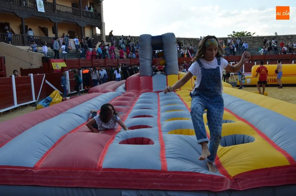 Foto 8 - Un d&iacute;a lleno de actividades l&uacute;dicas, locas y divertidas en El Casta&ntilde;ar  
