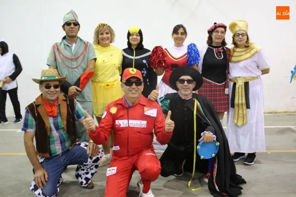 Foto 10 - Derroche de imaginaci&oacute;n en el desfile de disfraces